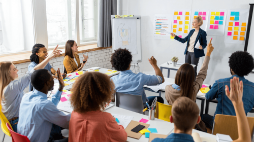 ./images/blog/สร้างทีมให้เติบโตไปด้วยกัน: Team Building กับแนวคิด Growth Mindset 