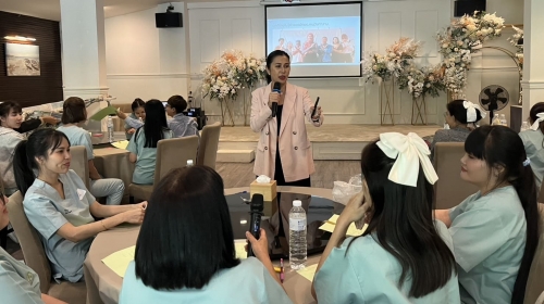 ./images/blog/Team Building สำหรับทีมไฮบริด: ทำอย่างไรให้คนในออฟฟิศและรีโมทรู้สึกว่าเป็นทีมเดียวกัน 